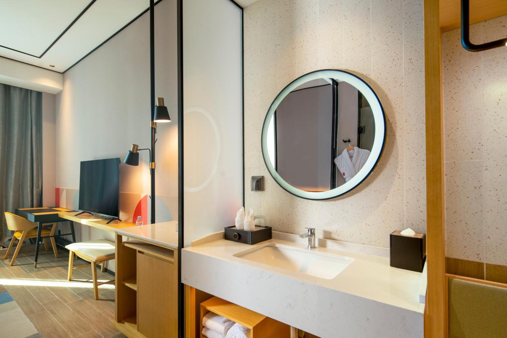 Hilton Garden Inn Shenzhen Airport,Enjoy 24-Hour One Way Free Delivery From Hotel To Shenzhen Baoan Airport On The Hour Extérieur photo