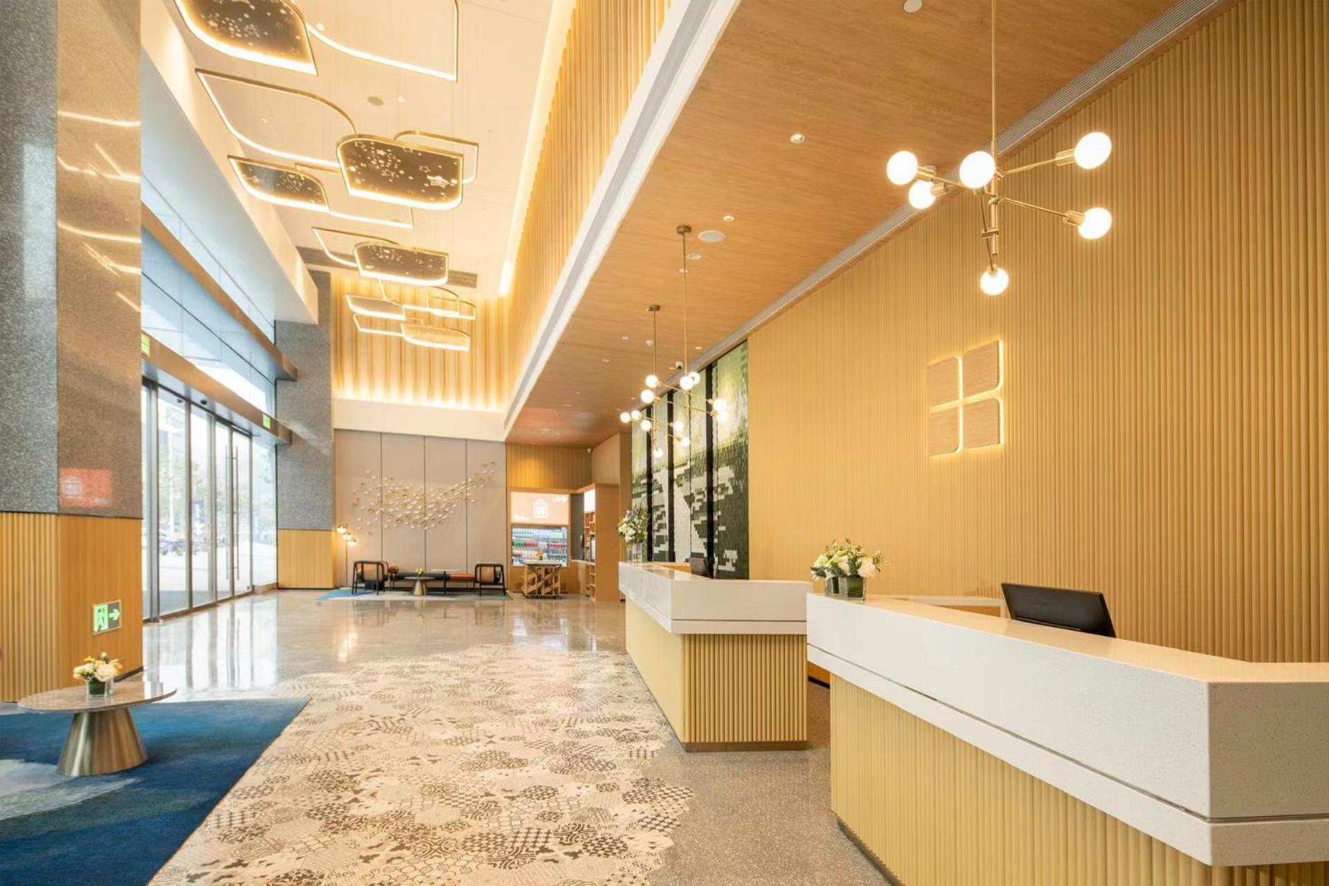Hilton Garden Inn Shenzhen Airport,Enjoy 24-Hour One Way Free Delivery From Hotel To Shenzhen Baoan Airport On The Hour Extérieur photo