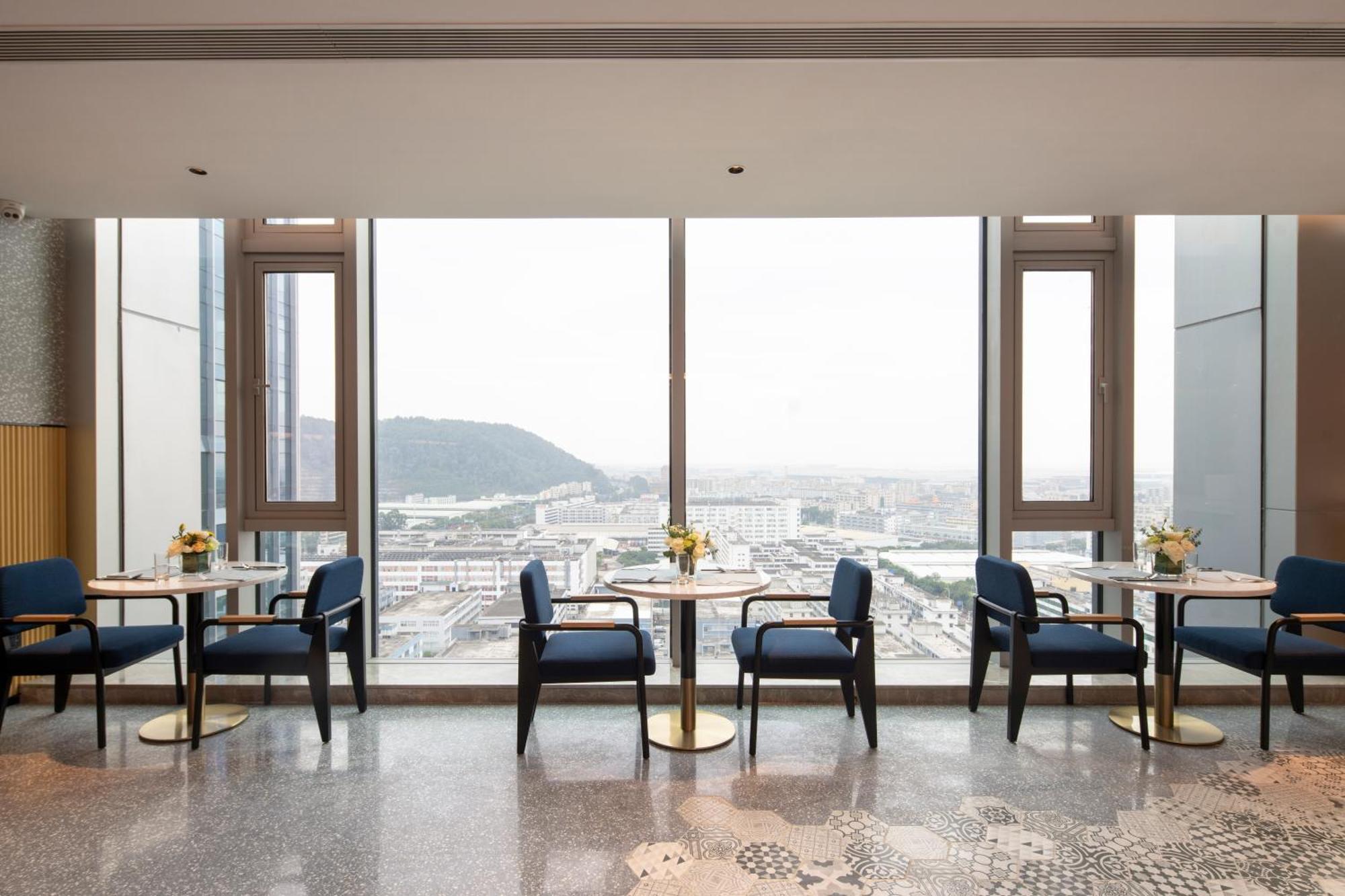 Hilton Garden Inn Shenzhen Airport,Enjoy 24-Hour One Way Free Delivery From Hotel To Shenzhen Baoan Airport On The Hour Extérieur photo